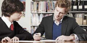 Trabajar dando clases particulares de química en casa